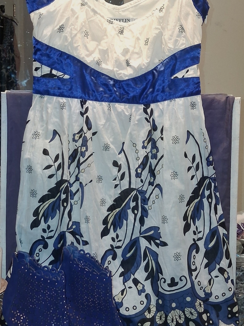 "GRIFFLIN Paris" Fun&Flirty Summer Dress White w Bold Blue Satin Detail Straps